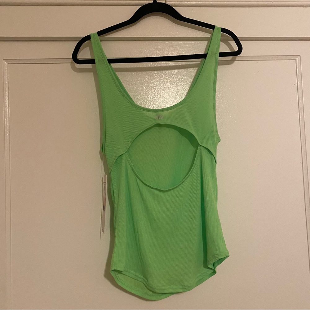 Alo Yoga Sculpt Tank - Picture 4 of 6